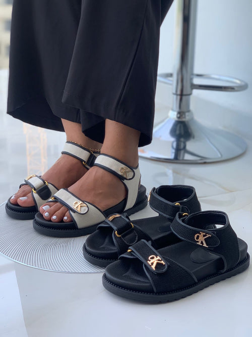 Sandalia Calvin Klein Cierre Mágico