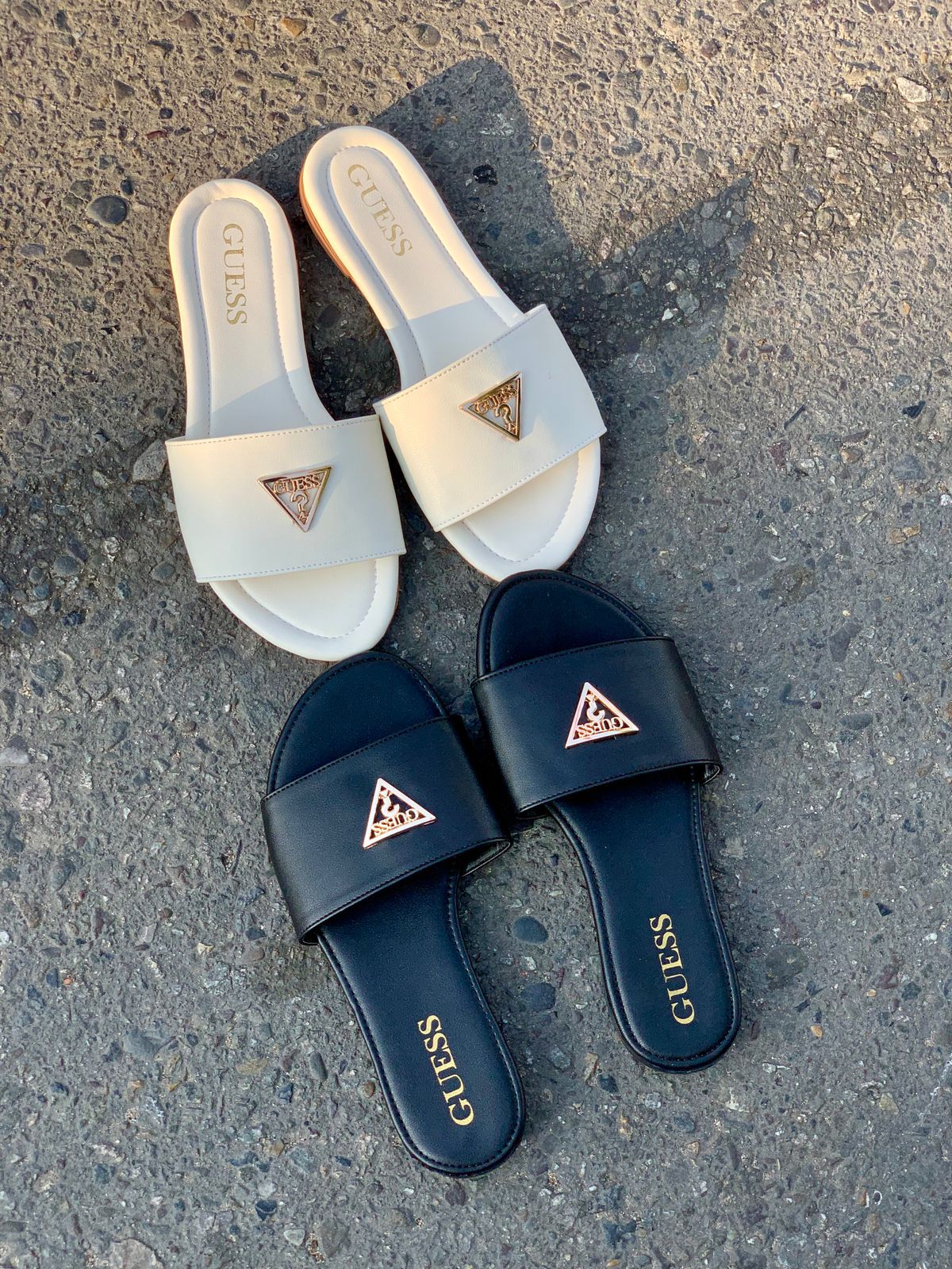Sandalia Guess